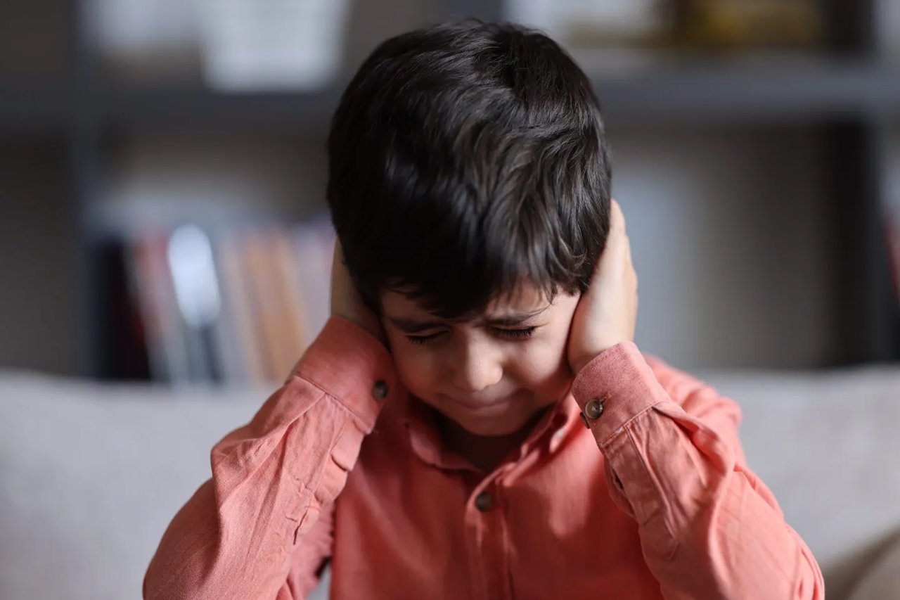 Yelling At Your Kid Makes You ‘Not A Safe Person,’ Warns A Parenting Expert. 3 Ways To Stop