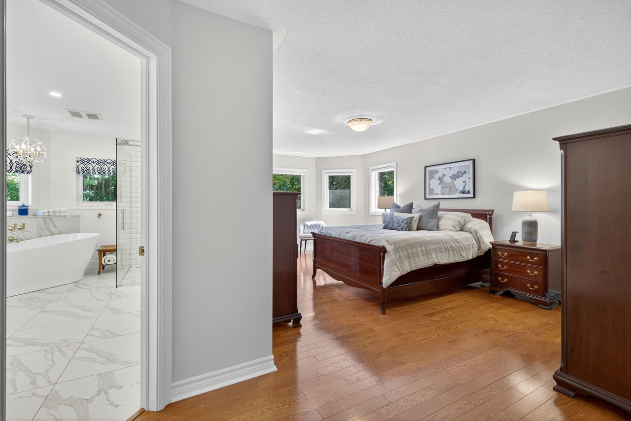 6 Falling Leaf Crt, Aurora