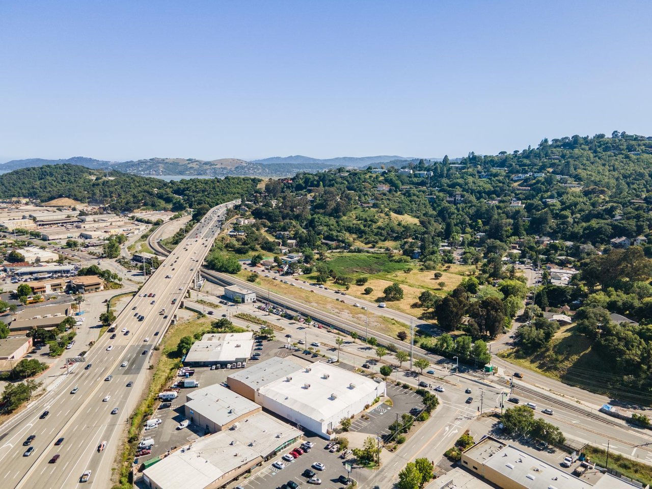 Retail Building For Lease 