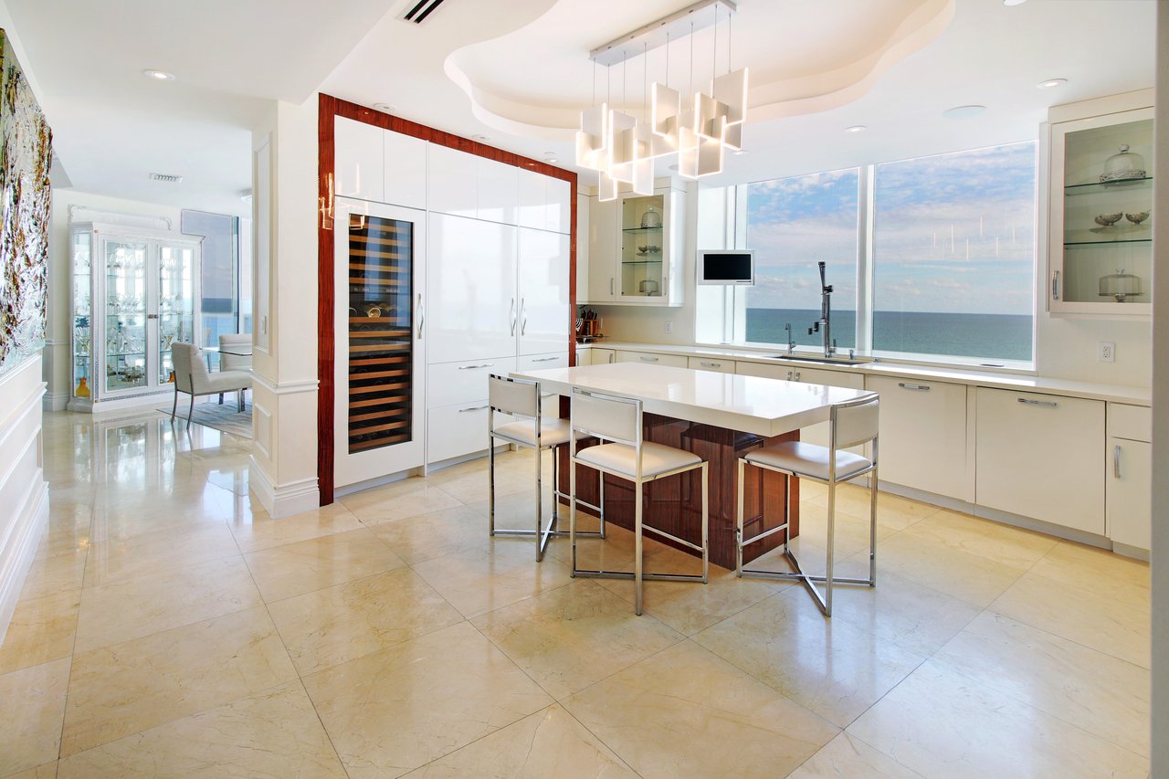 18101 Collins Ave #1109