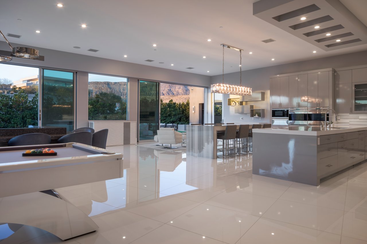 19 Flying Cloud Ln, Las Vegas, NV 89135