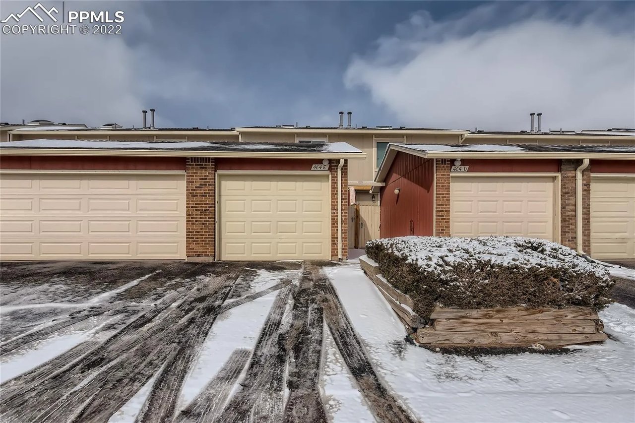 464 W Rockrimmon Blvd, #E