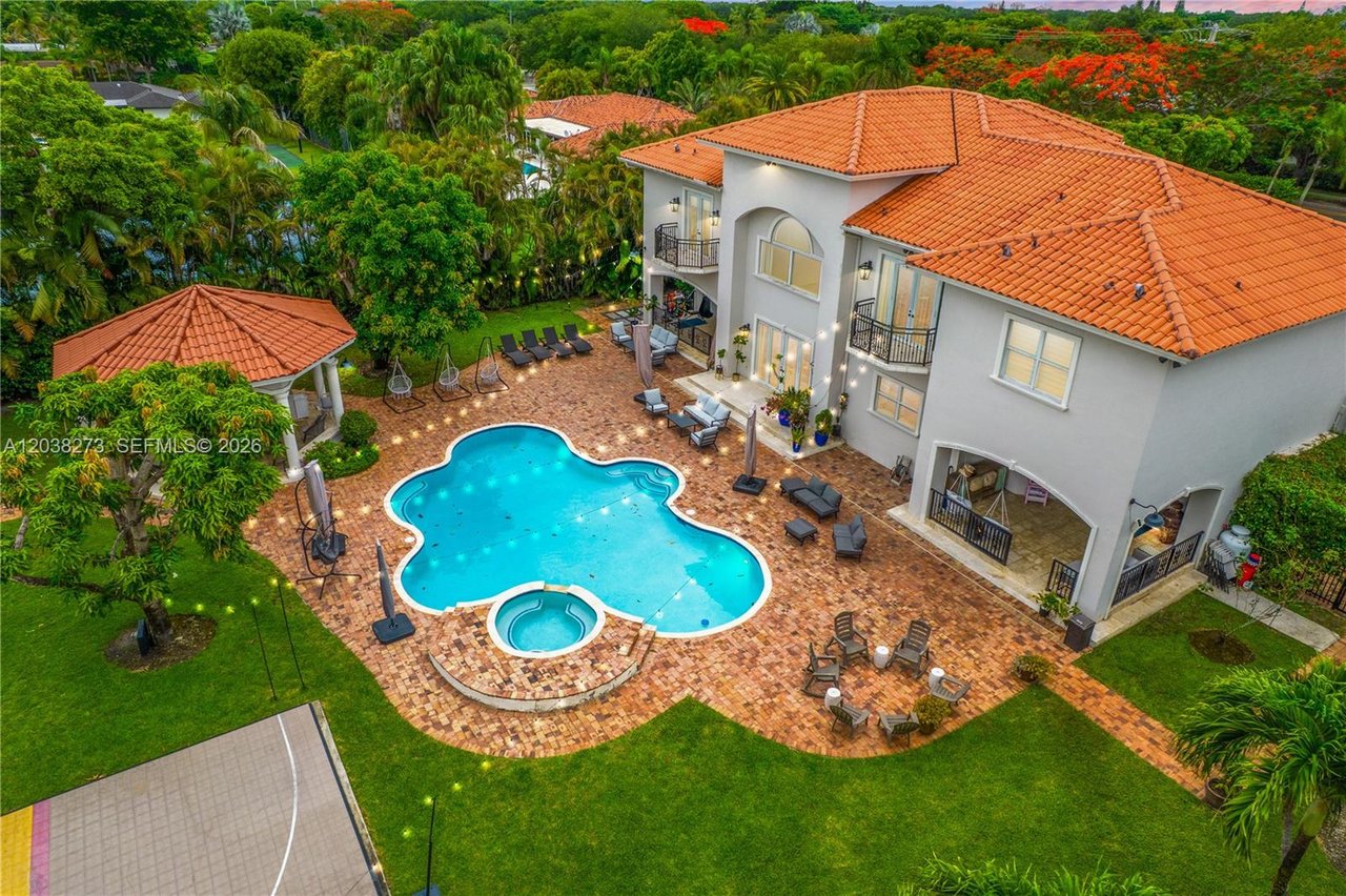 11111-sw-77-avenue-pinecrest-pool-estate-for-sale-backyard-view