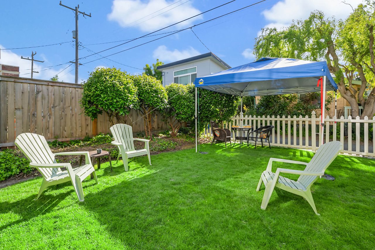 2125 California Ave SW, #202