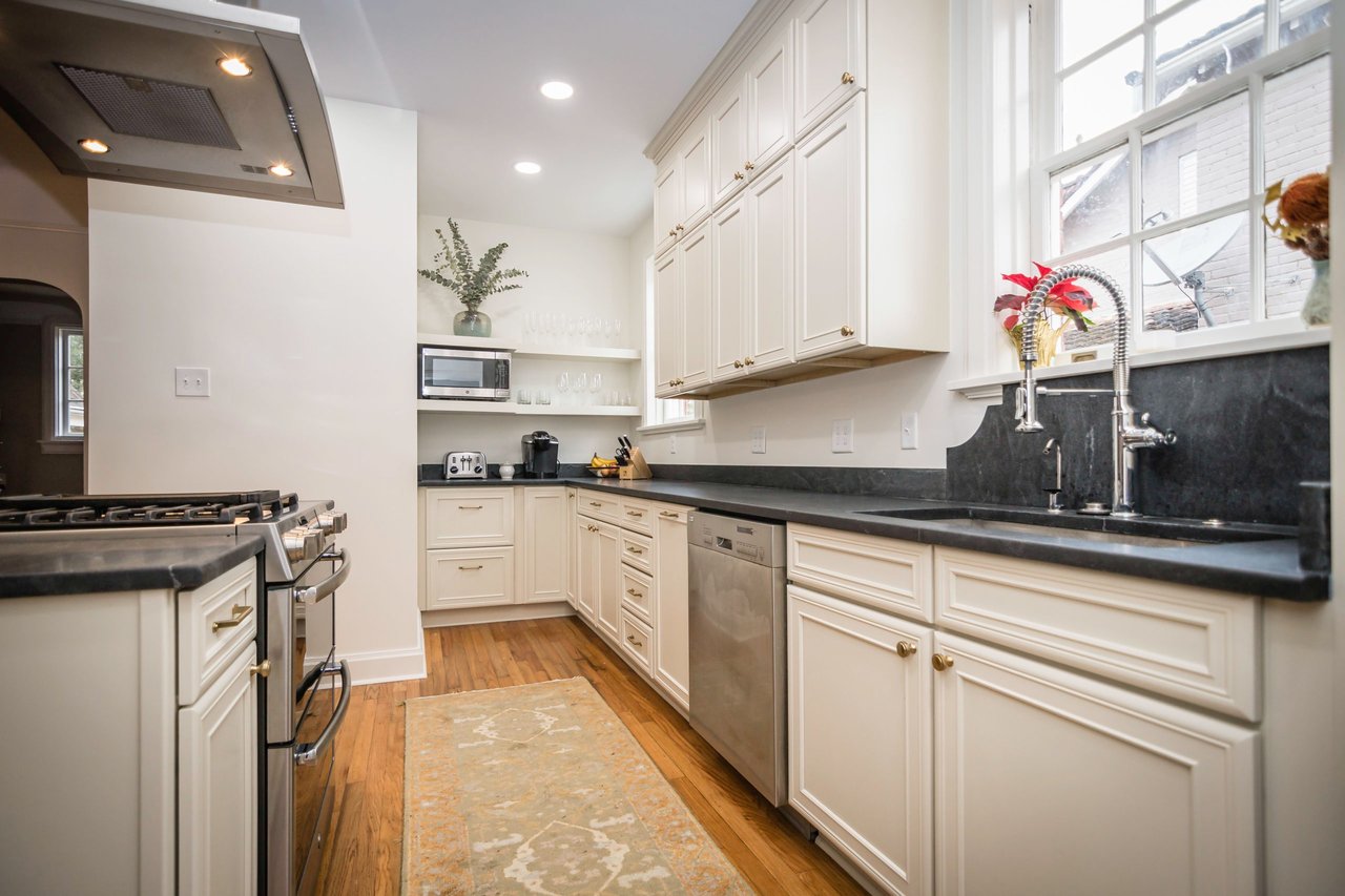 Lakeview Kitchen Renovation