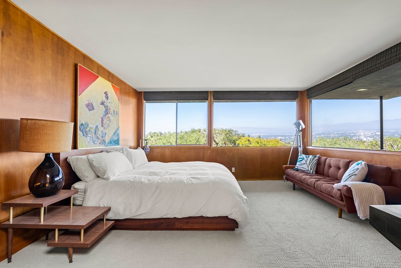 14513 Mulholland Dr, Bel Air