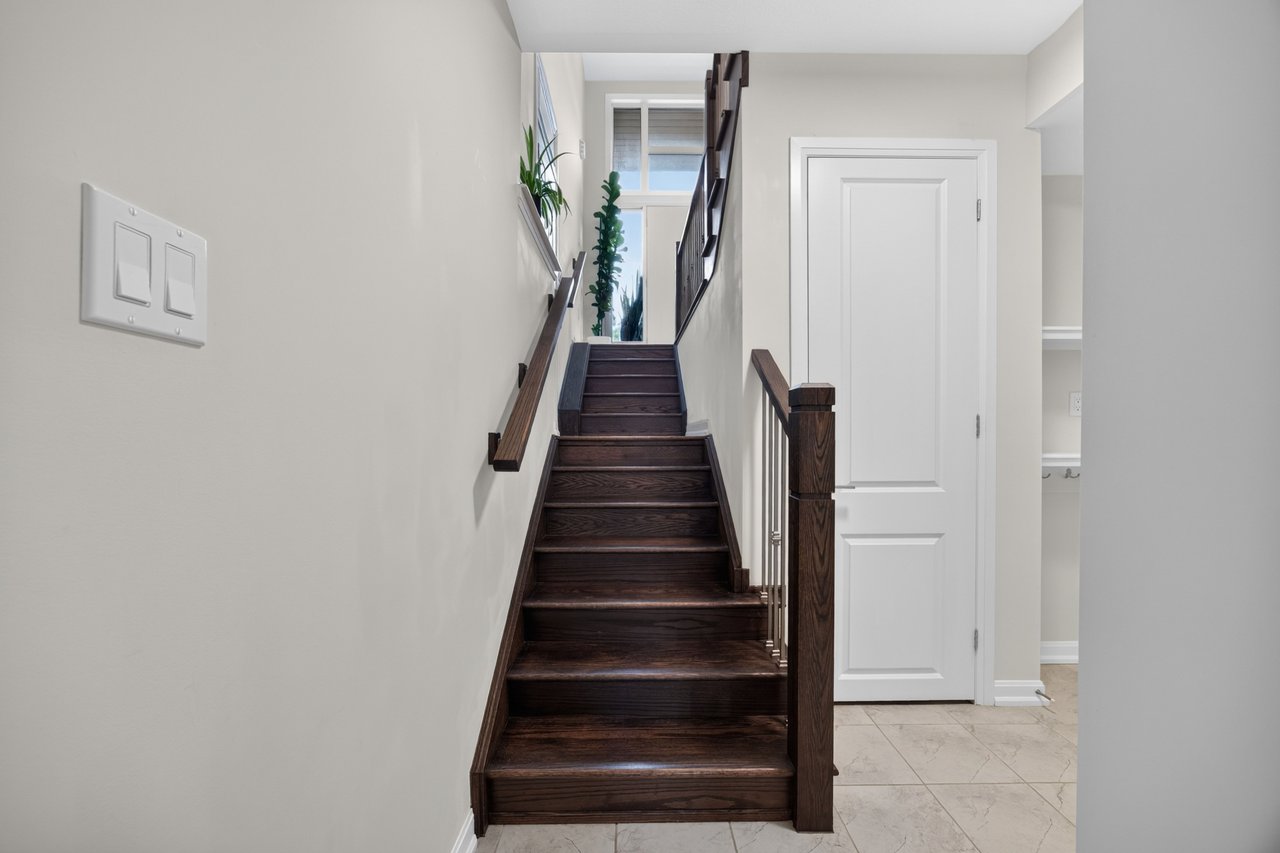 3364 Vernon Powell Drive, Oakville