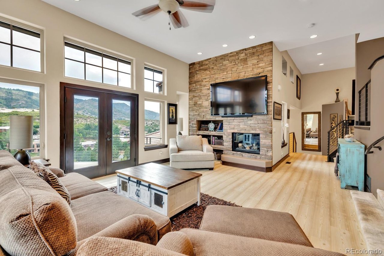 6658 Old Ranch Trl