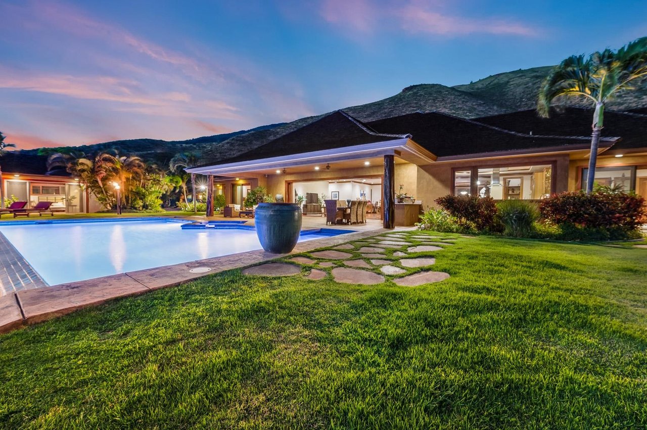 WEST MAUI TOP QUALITY RESIDENCE -35 ACRES - 180 DEGREE OVEANVIEW - $5,75,000 - PRESTIGIOUS MAHANALUA NIU SUBDIVISION 