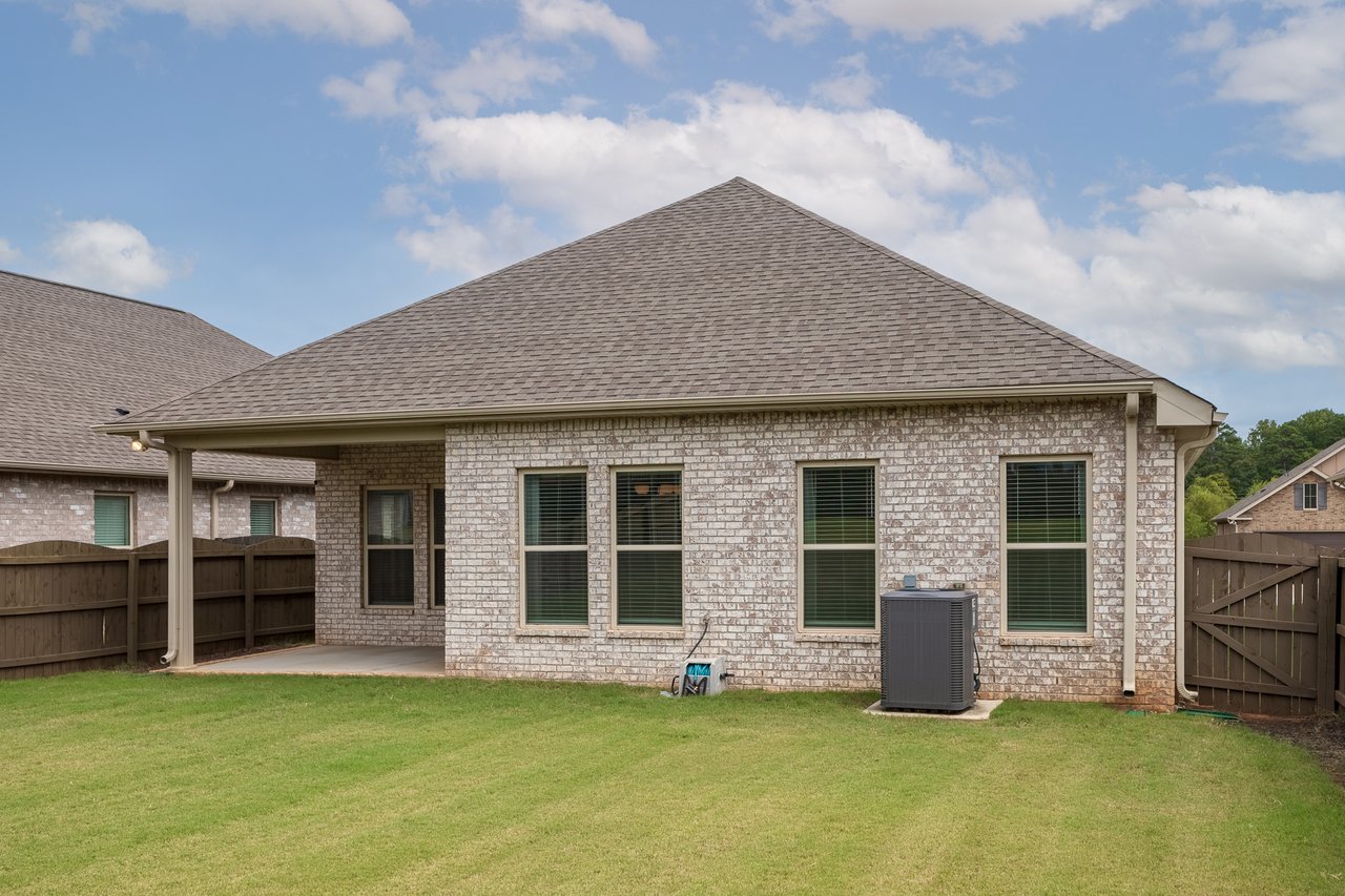 Prime Madison Location with Community Amenities