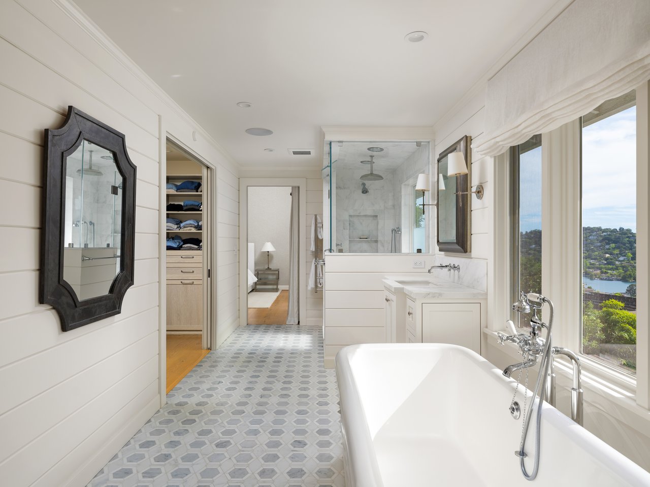 Extraordinary View Residence