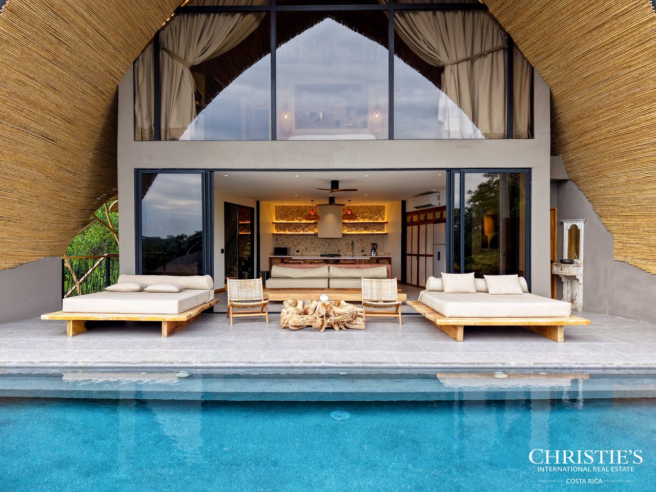 LE CLOS - An Exclusive Three-Residence Estate 