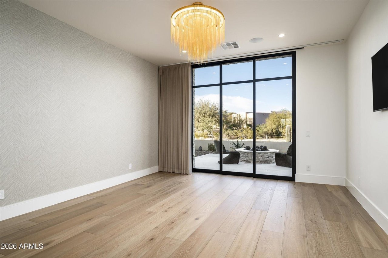 9245 E RIMROCK Drive