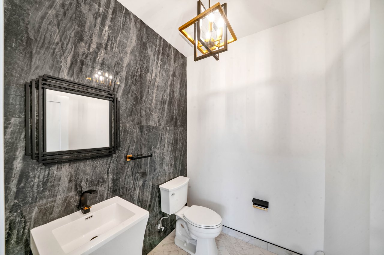 428 6th Street Unit B