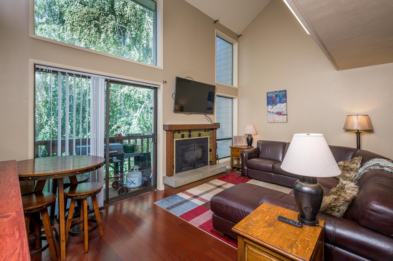 2422 Indian Springs Condo Dr 2422