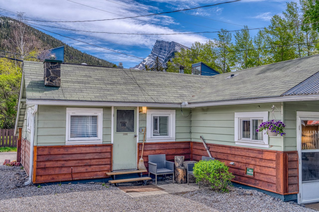 Beaver Street Cabins Banff | B&B Inn