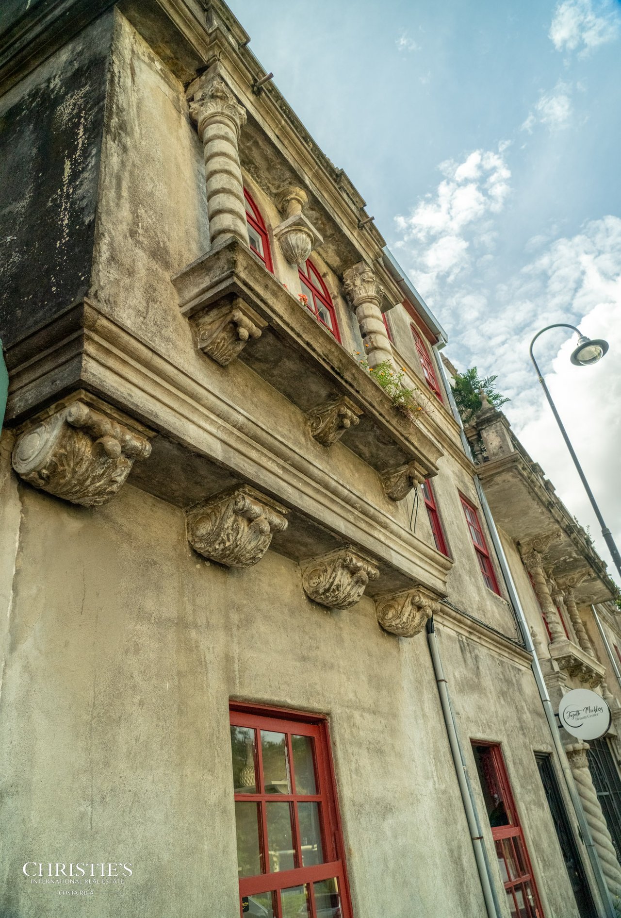 Edificio Jiménez- A Timeless Architectural Gem in Historic San José