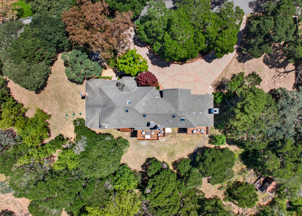 Expansive & Private Novato Estate