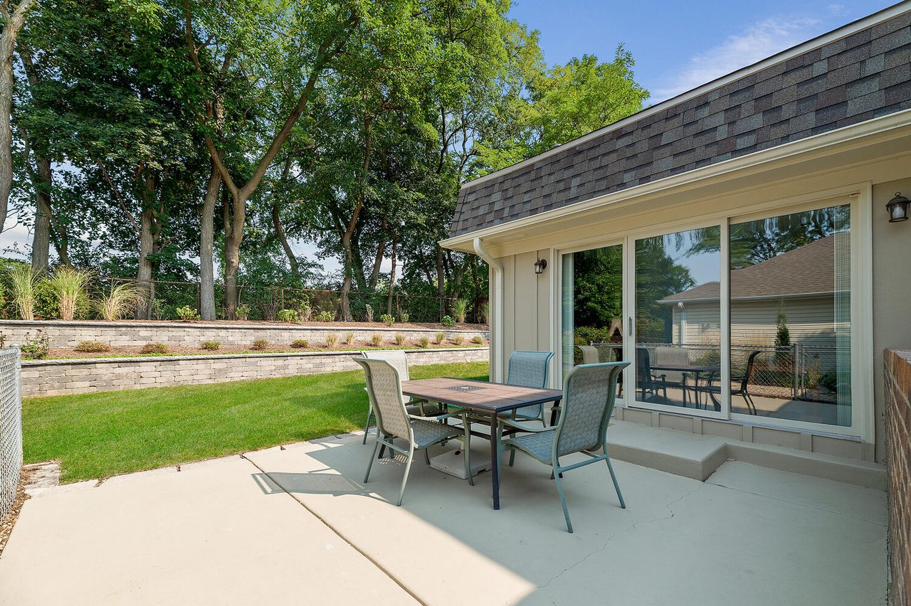 2043 Spring Green Dr Wheaton IL Home for Sale – The Streams | Joe Soto Real Estate