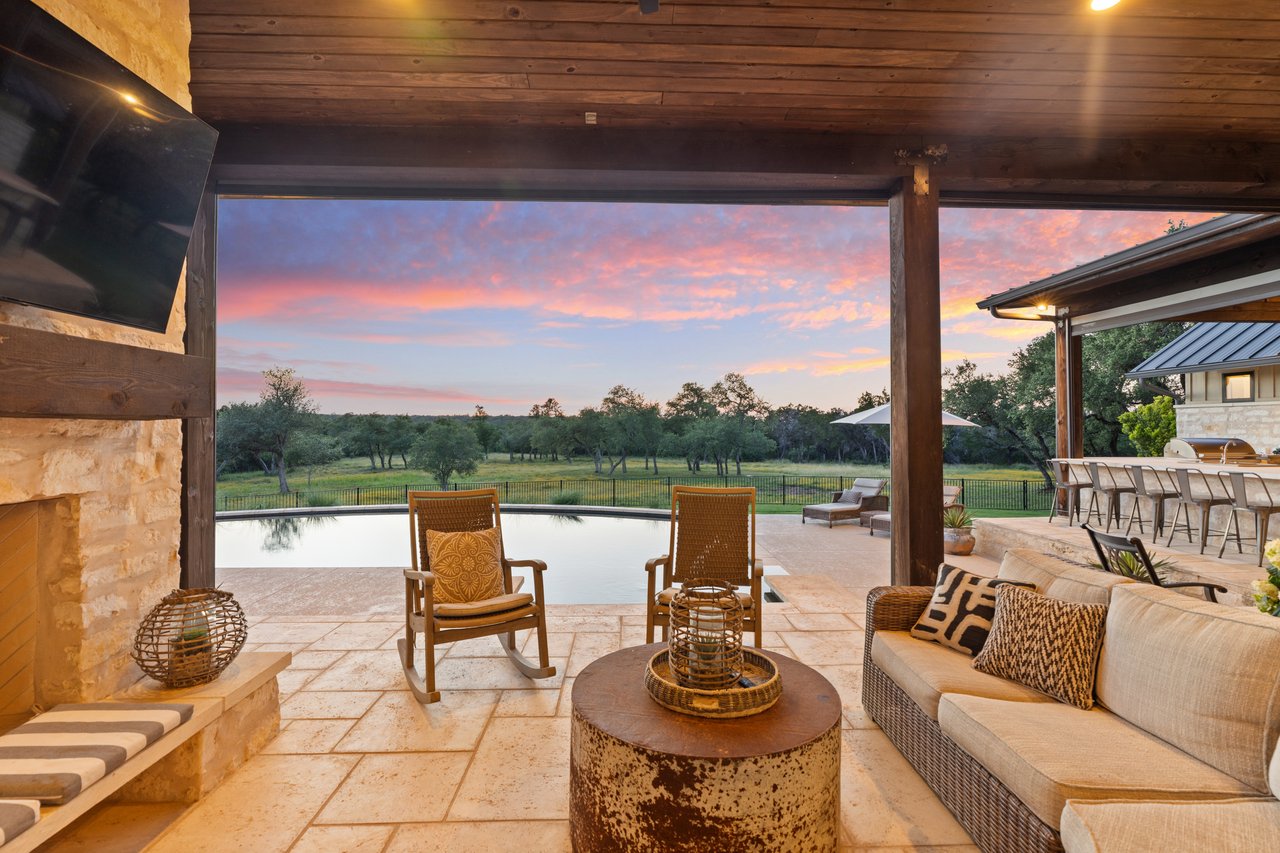 1457 Avenida High View