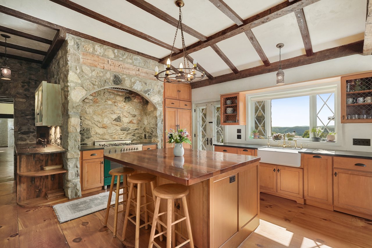 283-289 Starr Ridge Road Unit: 283-289 and 299