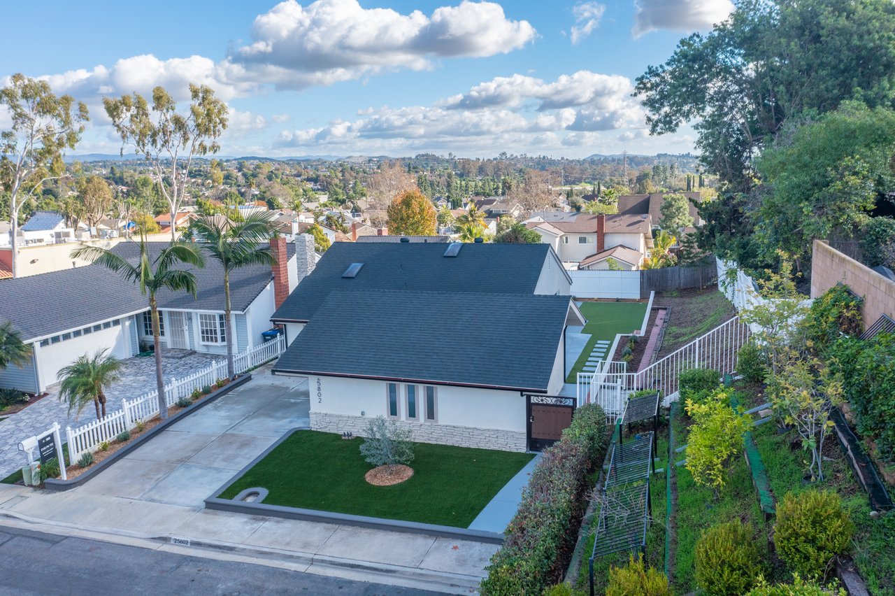 25802 Sycamore Ln, Laguna Hills, CA 92653