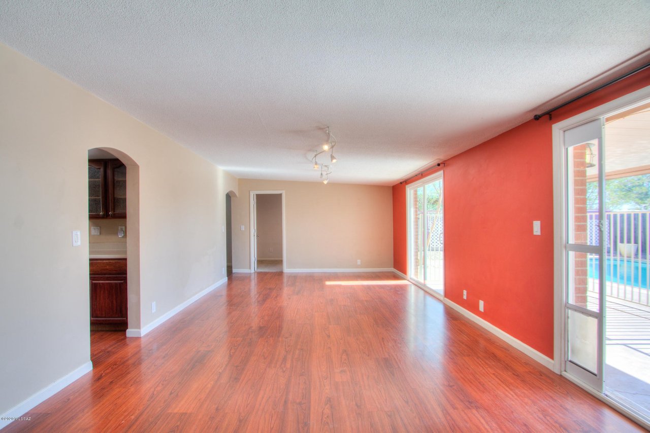 3159 W Calle Cereza