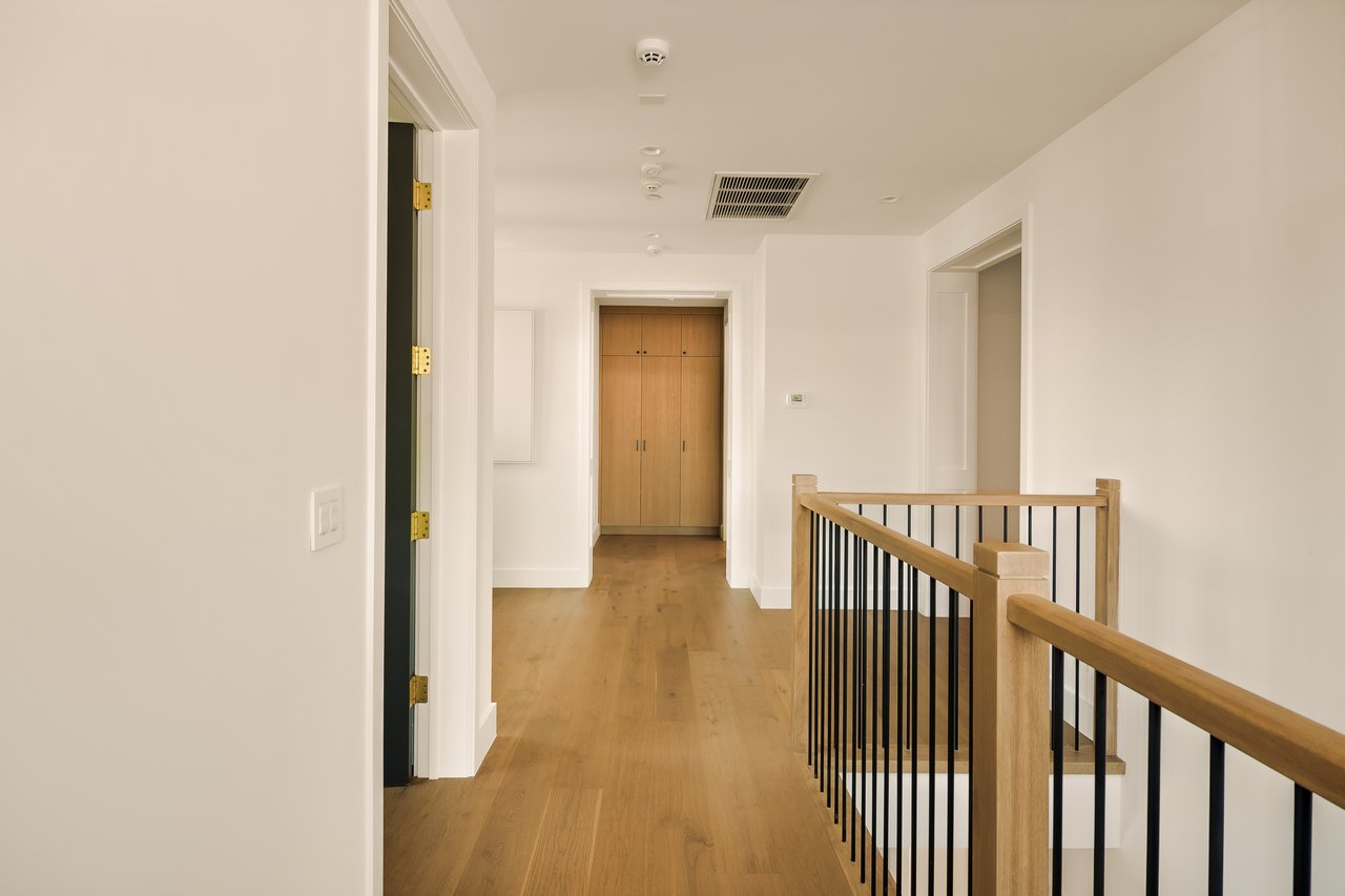 4261 Denny Ave, Toluca Lake 