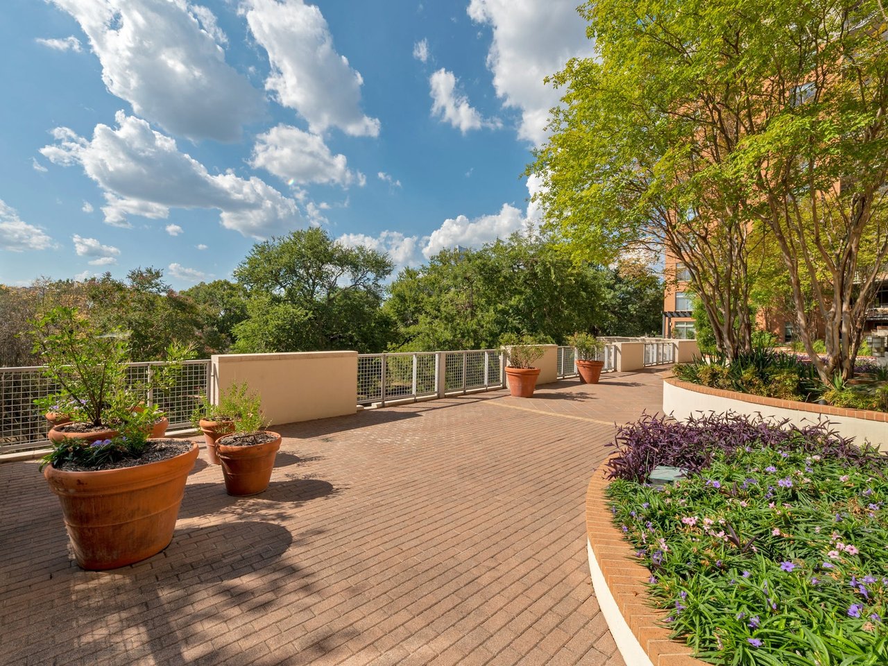 54 Rainey Street PH09