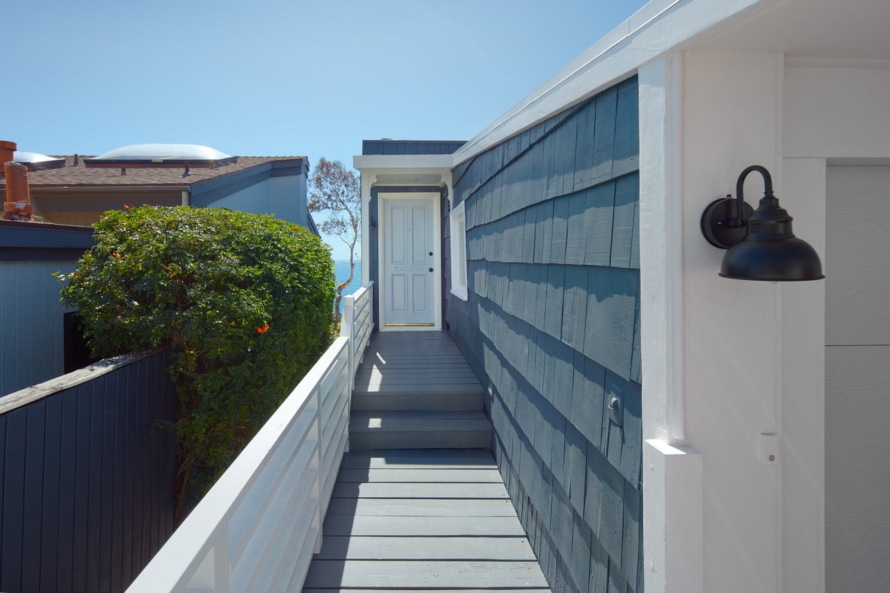 2621 Victoria Drive