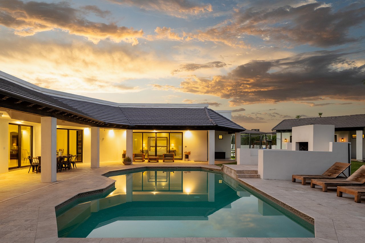 6718 E SAN JUAN Avenue