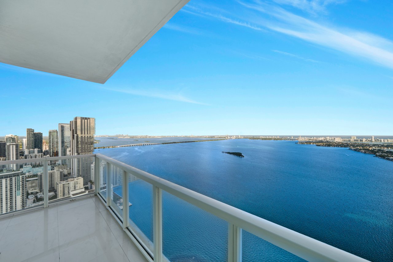 Quantum on the Bay Penthouse 4902