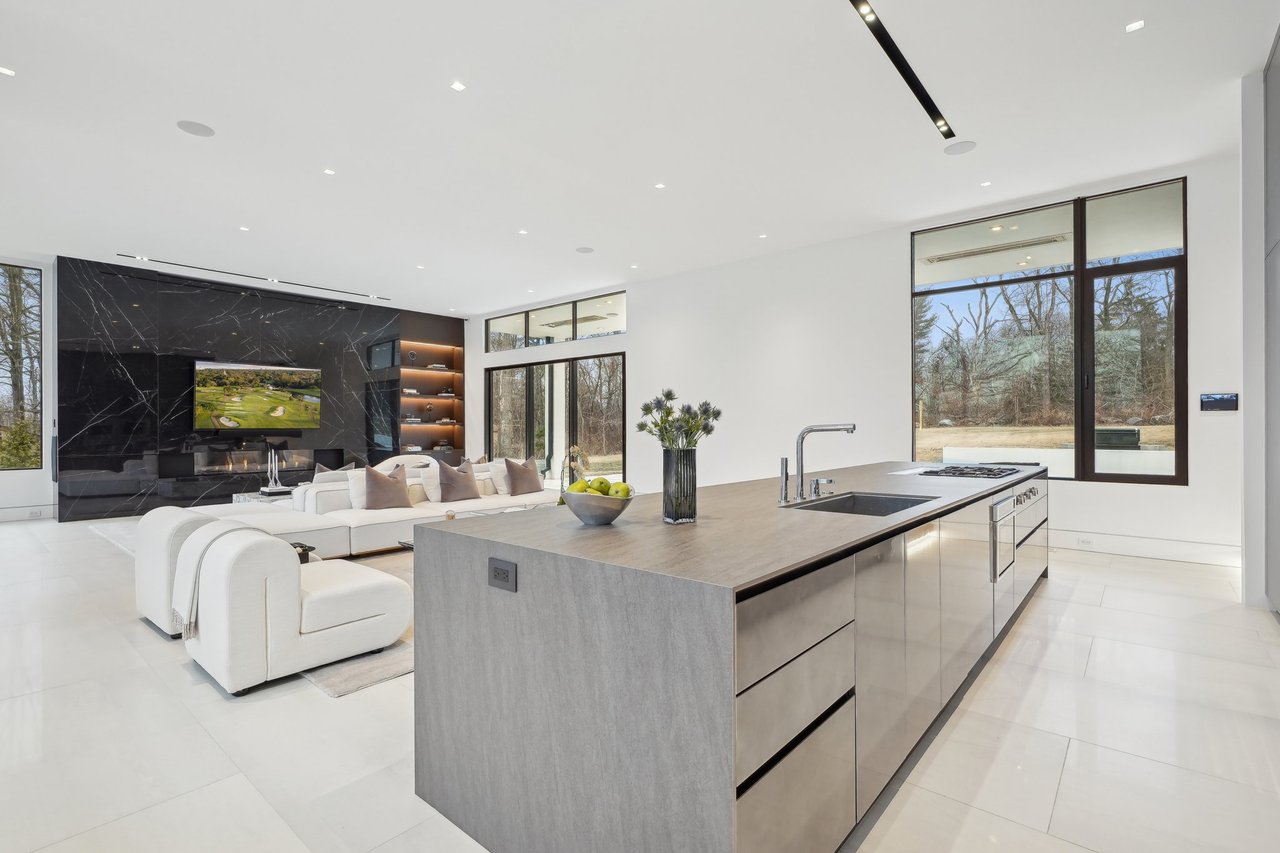 62 Geiger Ln Warren, NJ 07059