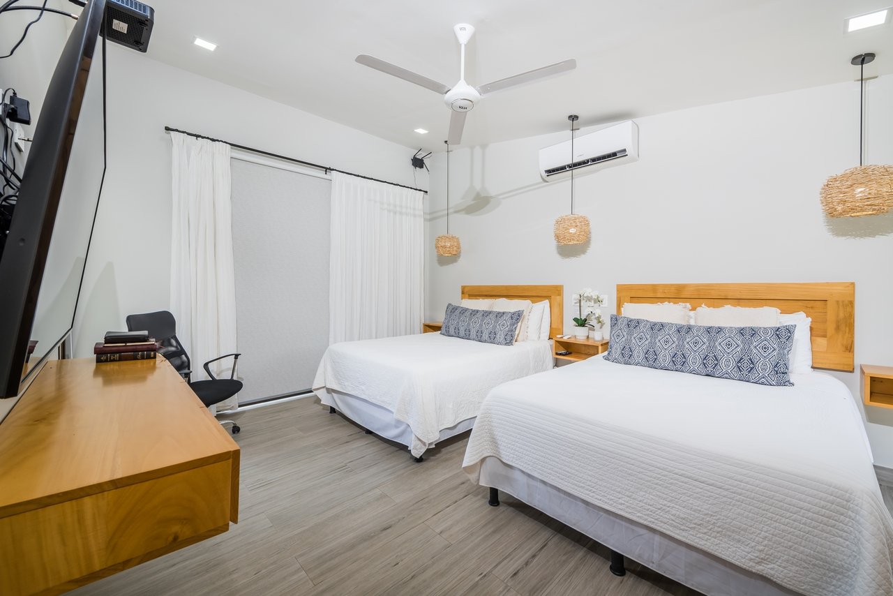 Casa Cielo | Luxurious Multifunctional Estate with Main House, Apartments, and Pool in Guanacaste!