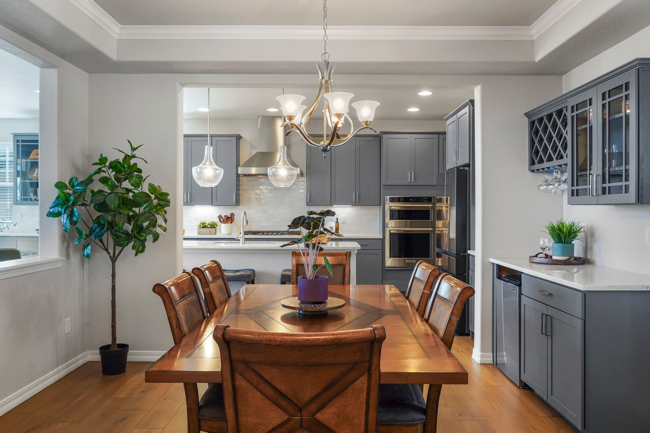 4354 Hanging Lake Circle