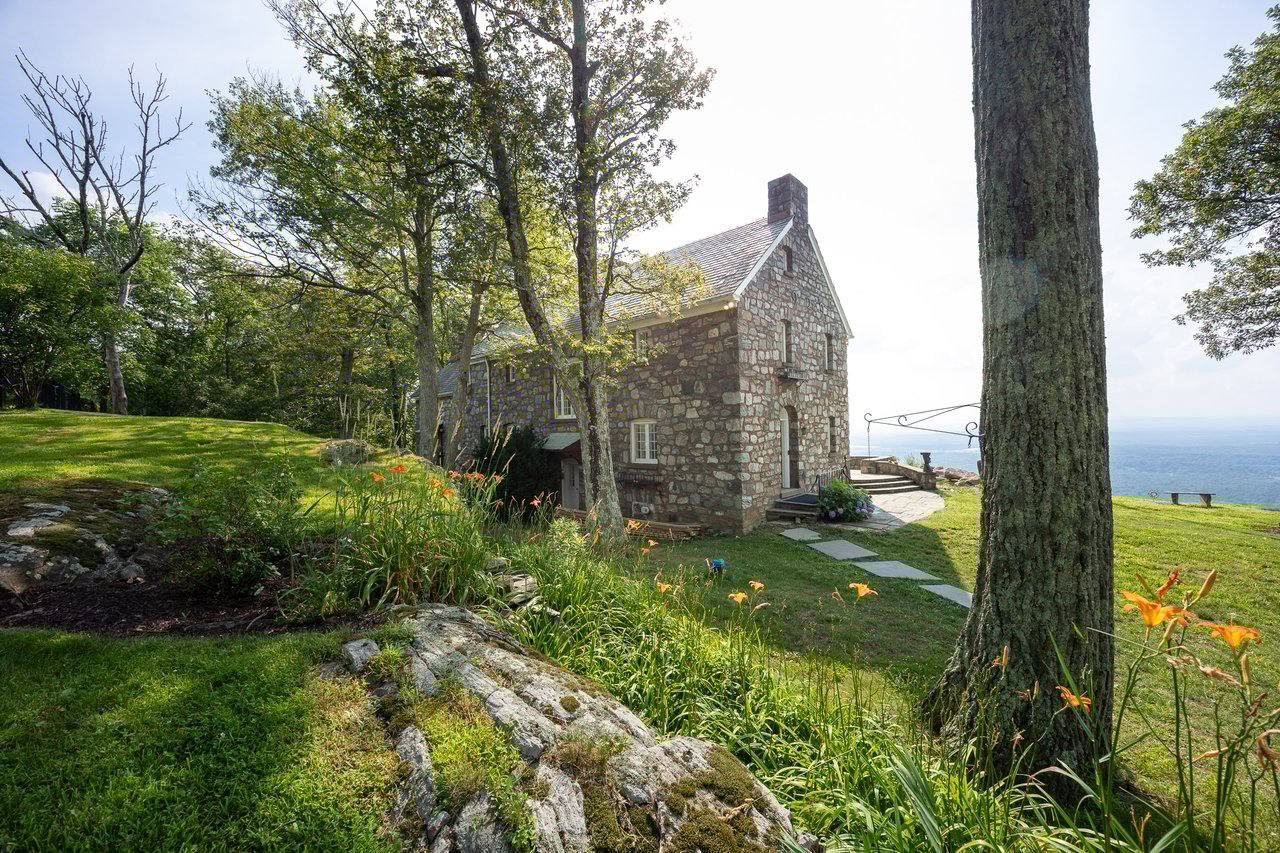 401 Woodmont Road