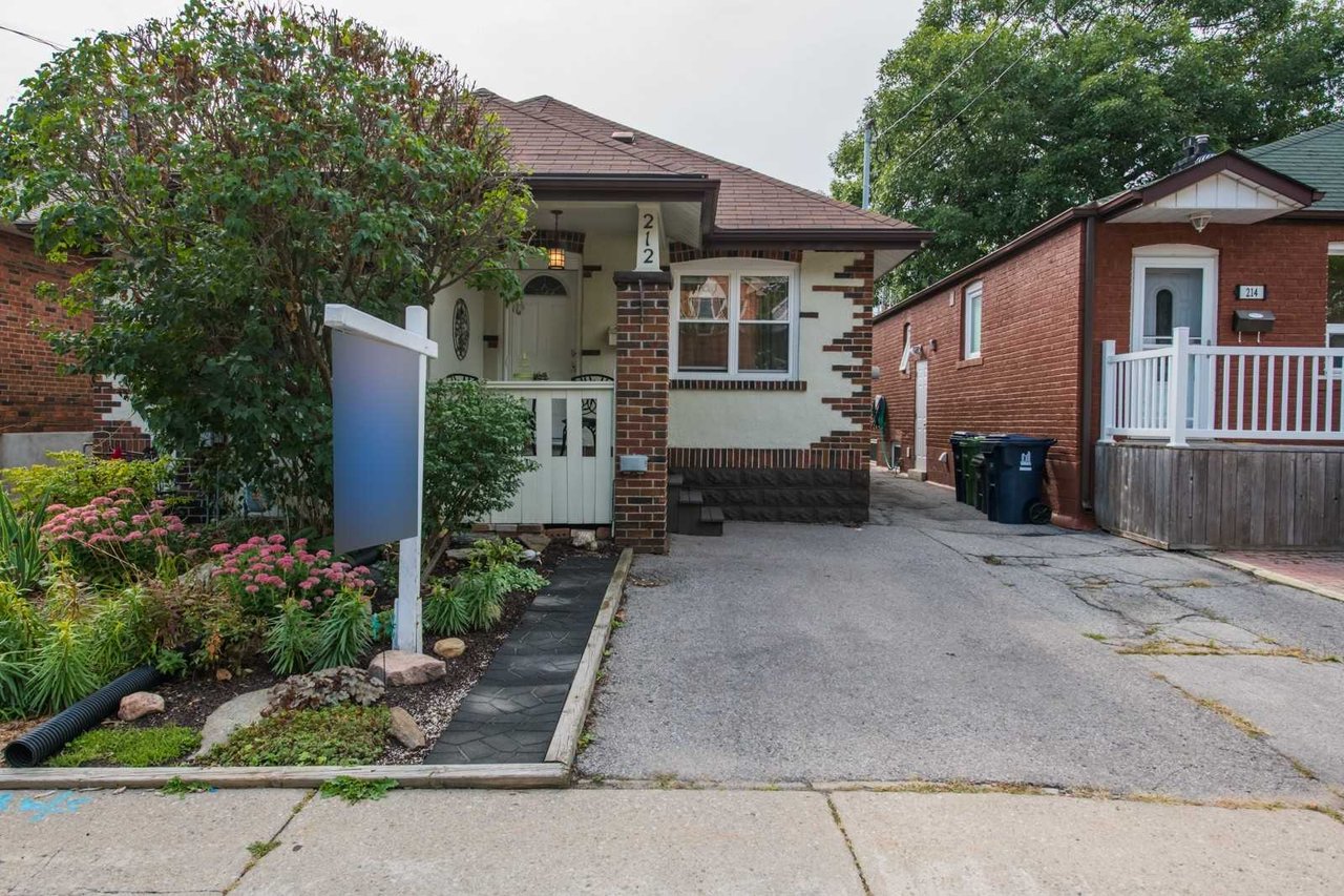 212 Audrey Ave