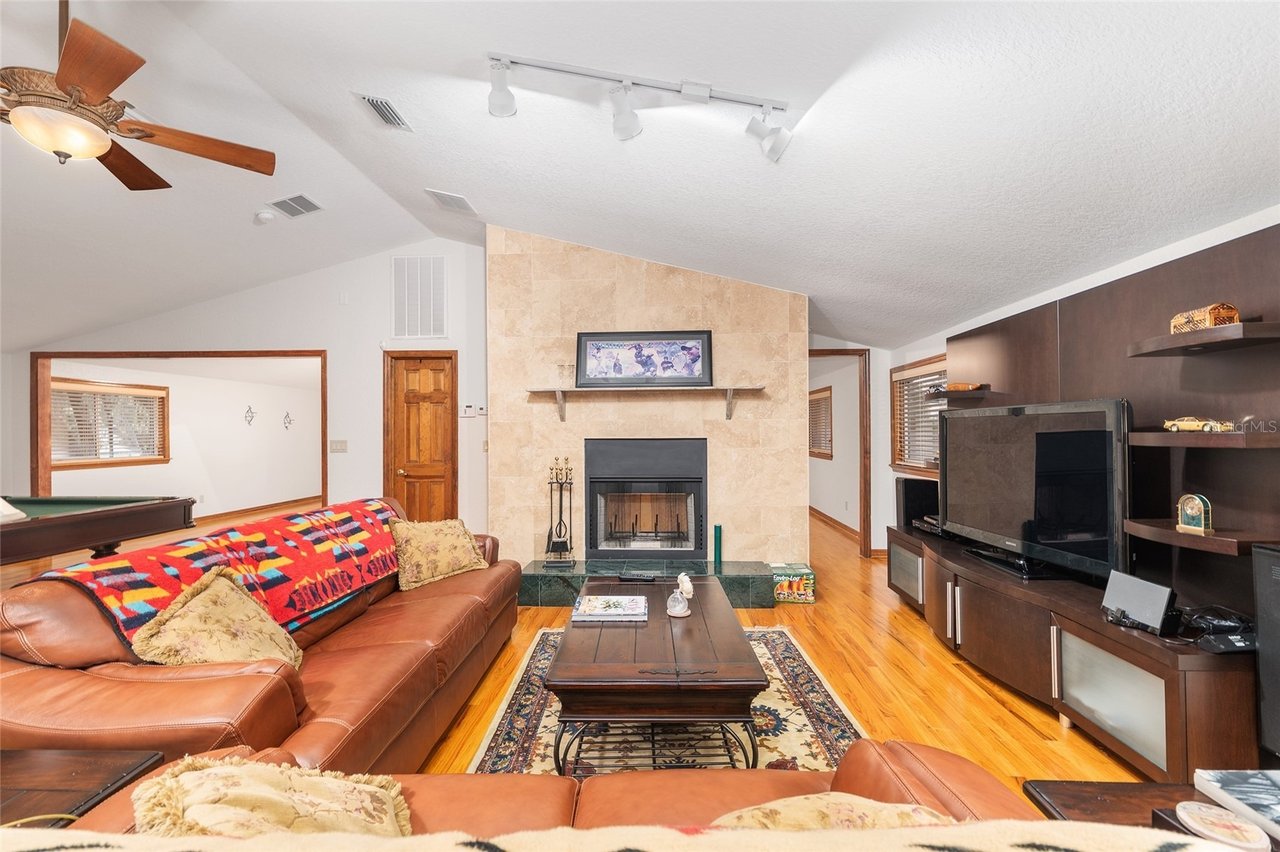 10745 SE Sunset Harbor Rd