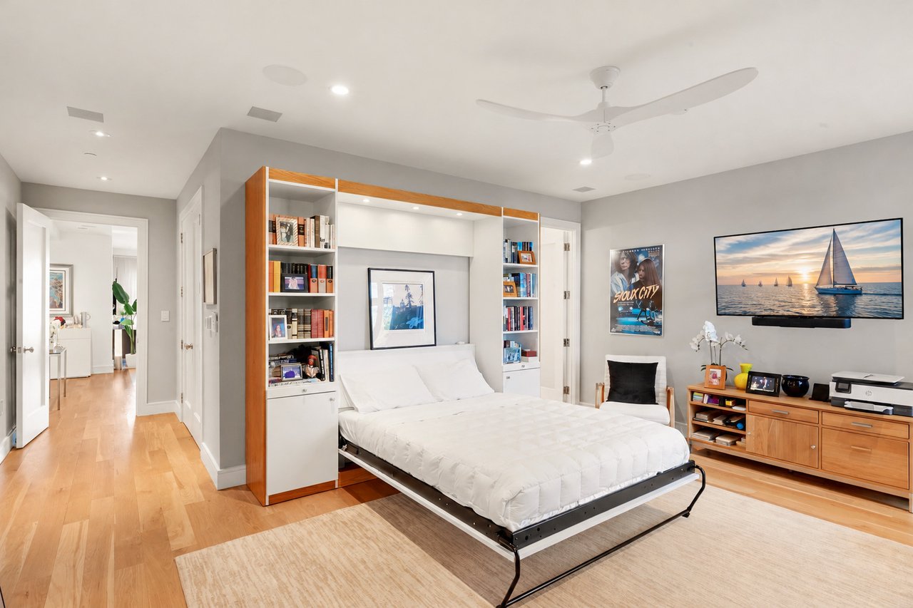 21 West Water Street, Residence 2F