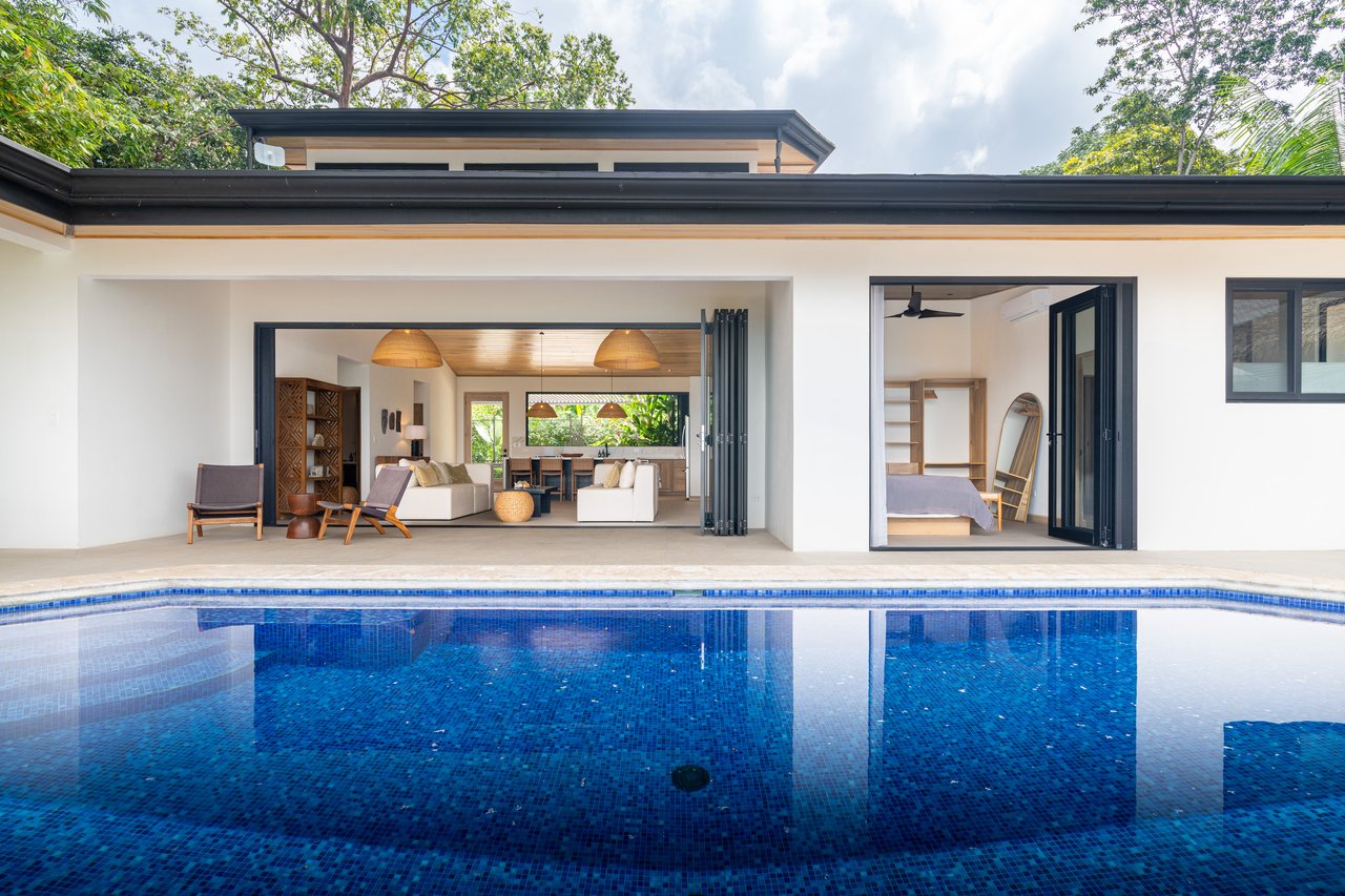 Casa Amarilla – Oceanfront Luxury Meets Sustainable Living in Tres Rios