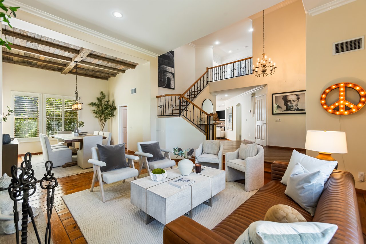 5985 Vista De La Luz