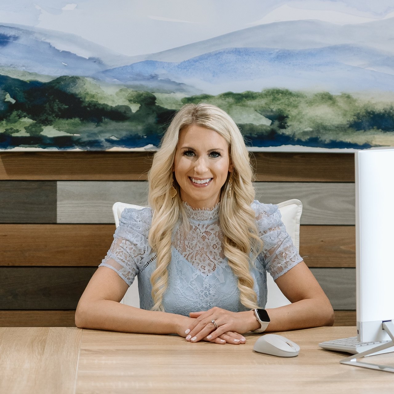 Alli Buchanan Burnsville, NC Real Estate Agent Headshot