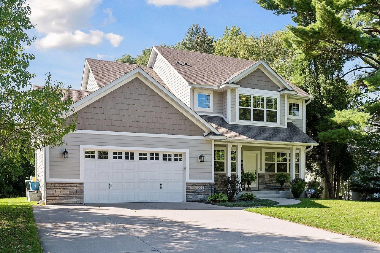 2014 Build 5 Minutes from Downtown Wayzata