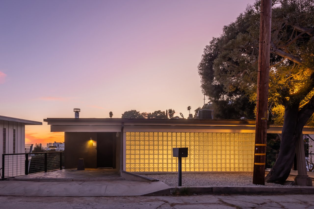 8560 Hollywood Blvd, Hollywood Hills