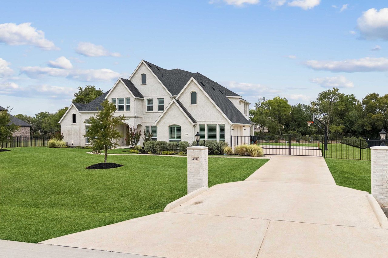 4909 Whisper Drive