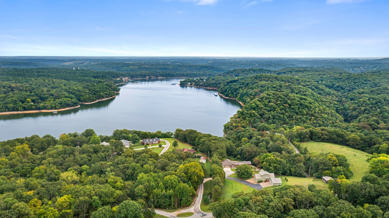 19123 Hill Rd, Springdale, AR 72764