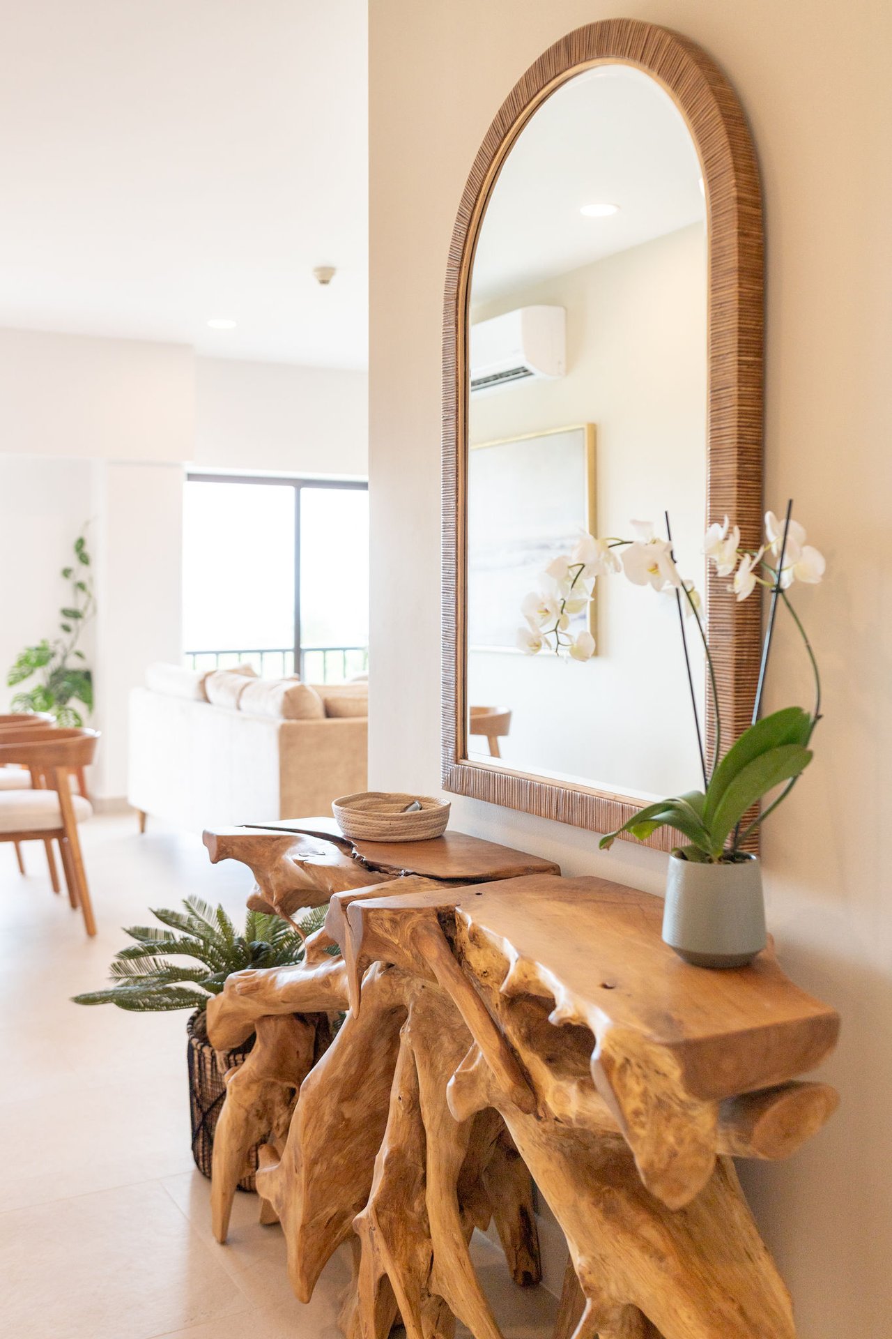 Ocean & Mountain View Modern Beach Condominium 
