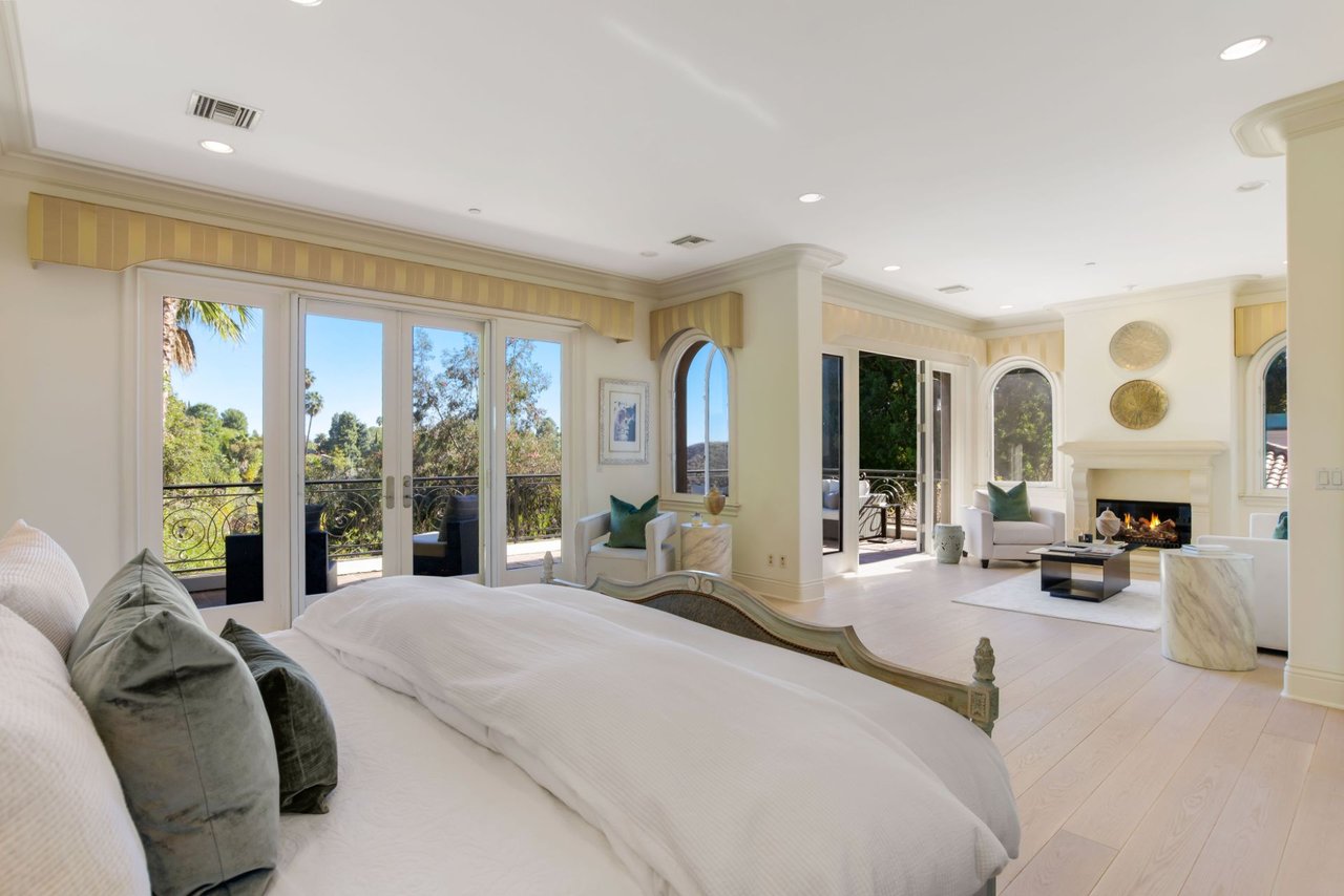 16677 Stone Oak Park