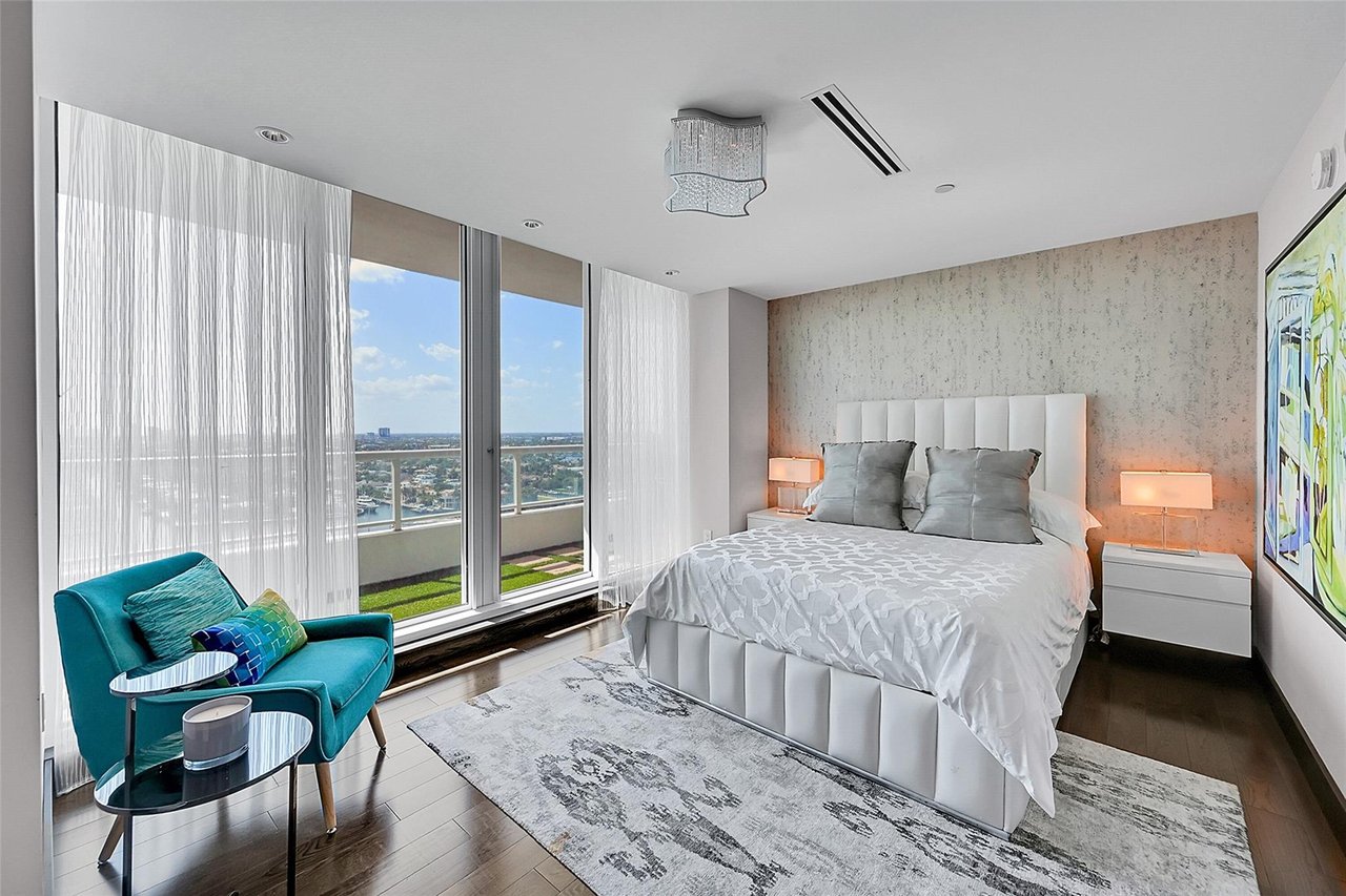 1 N Fort Lauderdale Beach Blvd 1905