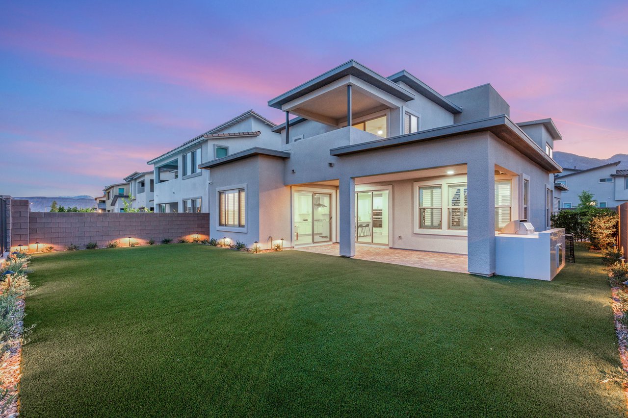 484 Windstone Crest